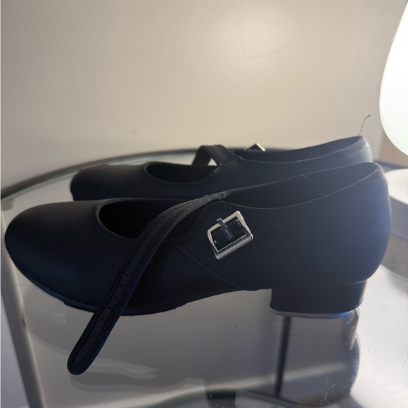 Girls Tap Shoes size 6A - Picture 1 of 5